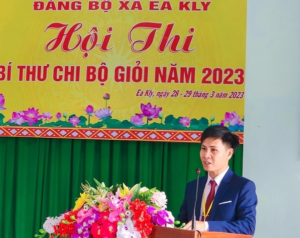 KHAI MAC HOI THI